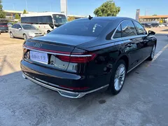 2022 Audi A8L 50 TFSI quattro Comfort Collector's Edition, чёрный — фото 3