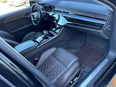 2022 Audi A8L 50 TFSI quattro Comfort Collector's Edition, чёрный — фото 6