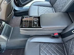 2022 Audi A8L 50 TFSI quattro Comfort Collector's Edition, чёрный — фото 7