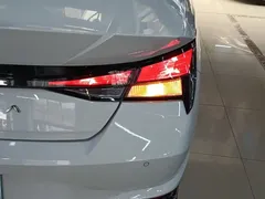 2021 Hyundai Elantra 1.5L CVT GLX Elite, белый — фото 8