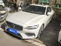 2024 Volvo S60 B4 Luxury, белый — фото 1