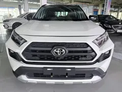 2023 Toyota RAV4 2.0L CVT 4WD Adventure Plus, белый — фото 2
