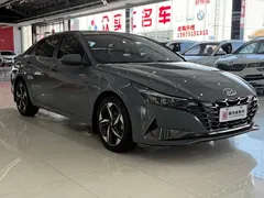 2022 Hyundai Elantra 1.5L CVT LUX Premium — фото 2