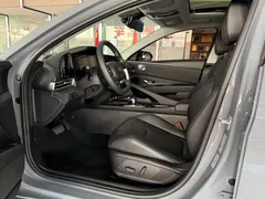 2022 Hyundai Elantra 1.5L CVT LUX Premium — фото 7