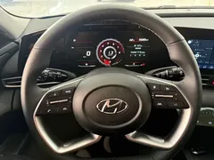 2022 Hyundai Elantra 1.5L CVT LUX Premium — фото 12