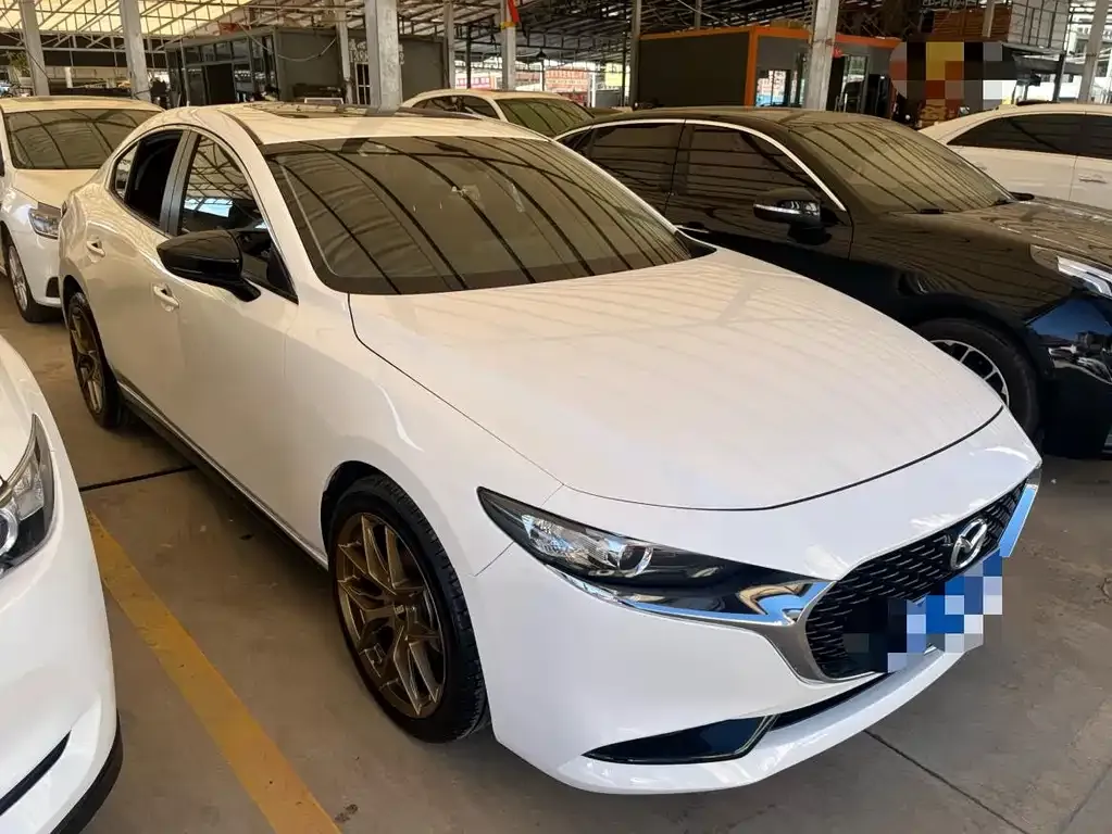 2023 Mazda 3 2.0L AT