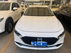 2023 Mazda 3 2.0L AT, белый — фото 3