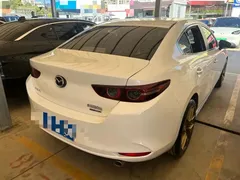 2023 Mazda 3 2.0L AT, белый — фото 9