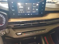 2021 Geely Vision X3 1.5L CVT Premium, белый — фото 13