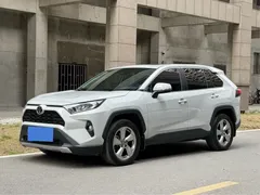 2021 Toyota RAV4 2.0L CVT 2WD Fashion Plus, белый — фото 1
