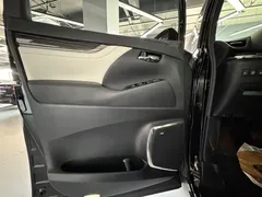 2020 Lexus LM 300h 7-seat, чёрный — фото 16