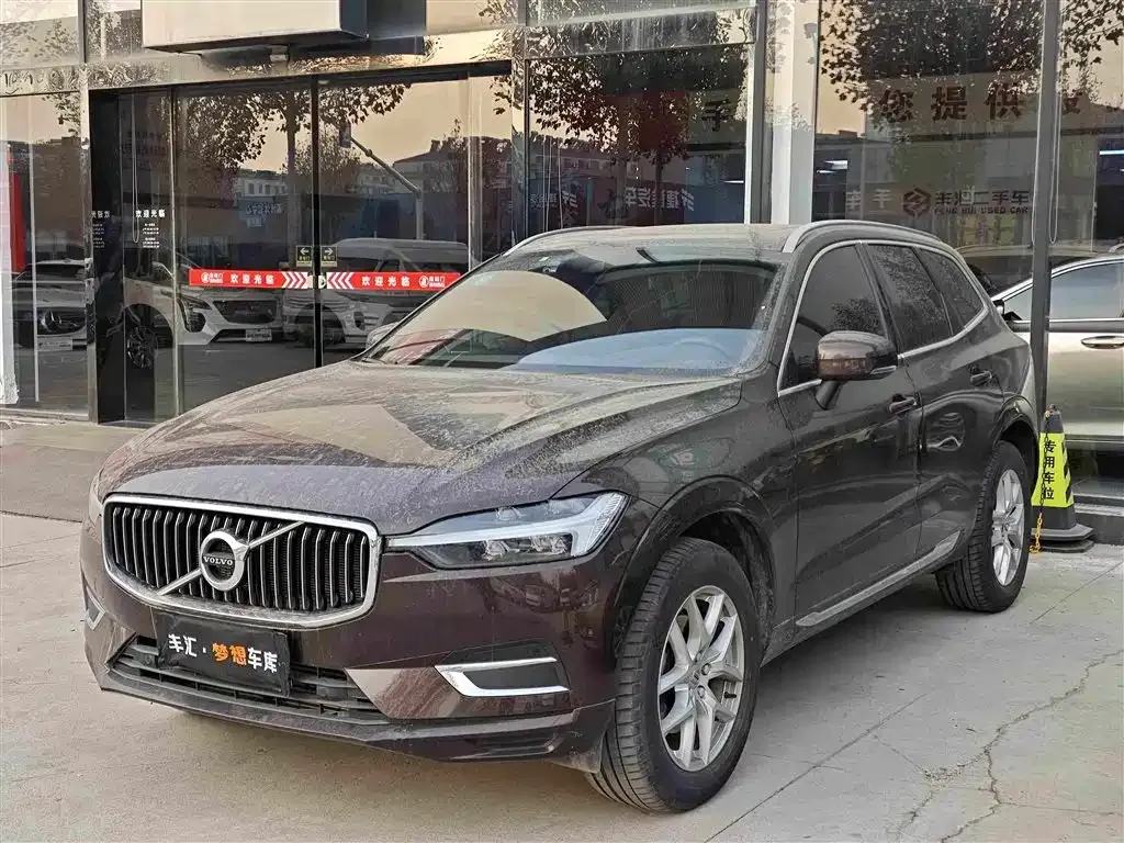 2021 Volvo XC60 4WD Luxury