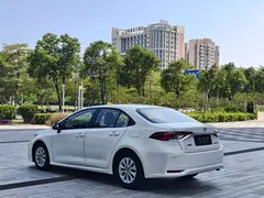 2021 Toyota Corolla 1.2T S-CVT Pioneer, белый — фото 8