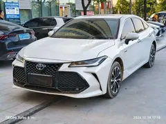 2022 Toyota Avalon Hybrid 2.5L Luxury, белый — фото 1