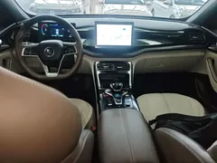 2024 BYD Qin PLUS Honor DM-i PHEV 55km Leading — фото 10