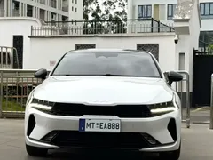 2021 Kia K5 270T CVVD, белый — фото 1