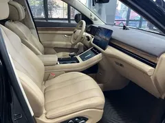 2024 Aito M7 1.5T RWD Smart Driving Pro 6-seat, чёрный — фото 8