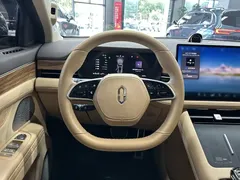 2024 Aito M7 1.5T RWD Smart Driving Pro 6-seat, чёрный — фото 11