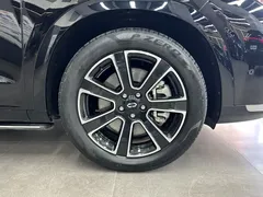 2024 Aito M7 1.5T RWD Smart Driving Pro 6-seat, чёрный — фото 17