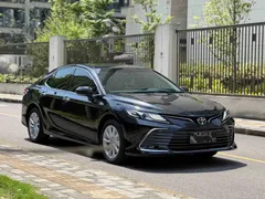 2021 Toyota Camry 2.0G Luxury, чёрный — фото 2