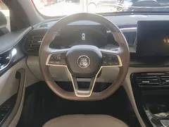 2024 BYD Qin PLUS Honor DM-i PHEV 55km Leading — фото 11