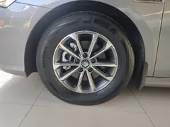 2024 BYD Qin PLUS Honor DM-i PHEV 55km Leading — фото 23