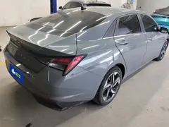 2021 Hyundai Elantra 1.5L CVT LUX Premium — фото 3