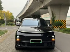 2025 Li Auto L8 Smart Refresh, чёрный — фото 2