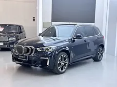 2022 BMW X5 40Li Premium M Sport Package, чёрный — фото 1