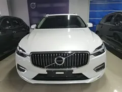 2021 Volvo XC60 4WD Luxury, белый — фото 3