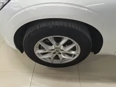 2021 Volvo XC60 4WD Luxury, белый — фото 23