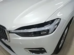 2021 Volvo XC60 4WD Luxury, белый — фото 24