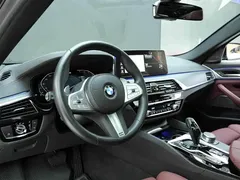 2022 BMW 5 Series 530Li Premium M Sport Package, чёрный — фото 7
