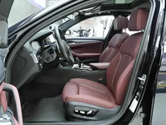 2022 BMW 5 Series 530Li Premium M Sport Package, чёрный — фото 11