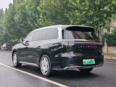 2026 Leapmotor D19 EREV 500 Premium 7-seat, чёрный — фото 8
