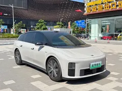2025 Li Auto i6 2WD Standard — фото 2