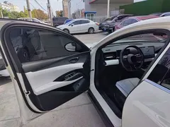 2025 BYD Seal 06 DM-i PHEV 120KM Smart Driving Premium, белый — фото 16
