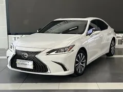 2021 Lexus ES 260, белый — фото 1
