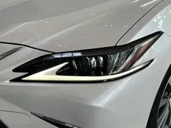 2021 Lexus ES 260, белый — фото 19