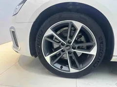 2022 Audi A4L 40 TFSI Fashion Dynamic, белый — фото 16