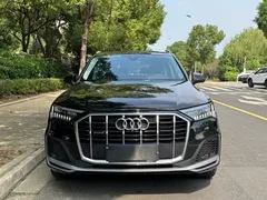 2022 Audi Q7 55 TFSI quattro S line Sport, чёрный — фото 2