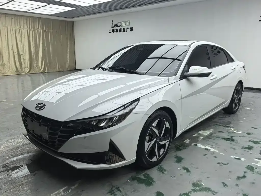 2021 Hyundai Elantra 1.5L CVT LUX Premium