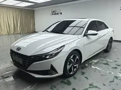 2021 Hyundai Elantra 1.5L CVT LUX Premium, белый — фото 1
