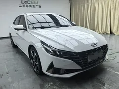 2021 Hyundai Elantra 1.5L CVT LUX Premium, белый — фото 3
