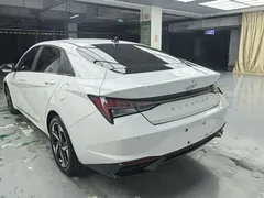 2021 Hyundai Elantra 1.5L CVT LUX Premium, белый — фото 5