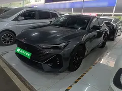 2023 Changan UNI-V iDD PHEV 1.5T 113km — фото 2