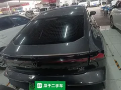 2023 Changan UNI-V iDD PHEV 1.5T 113km — фото 6