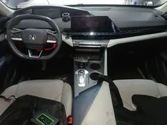 2023 Changan UNI-V iDD PHEV 1.5T 113km — фото 10