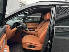 2024 Aito M7 1.5T Smart Driving 4WD Ultra 5-seat, чёрный — фото 6
