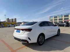 2023 Kia Cerato 1.5L CVT Comfort, белый — фото 3